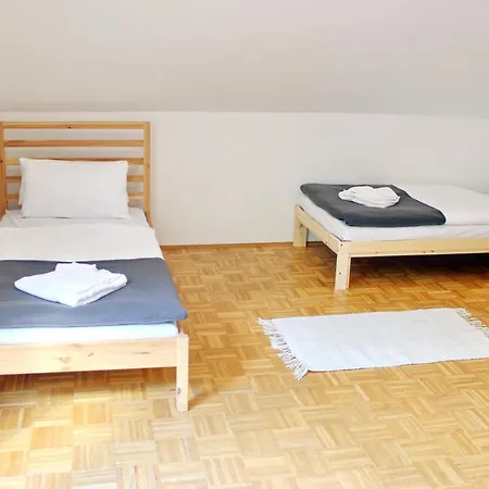 Moblierte Monteurwohnungen In *
